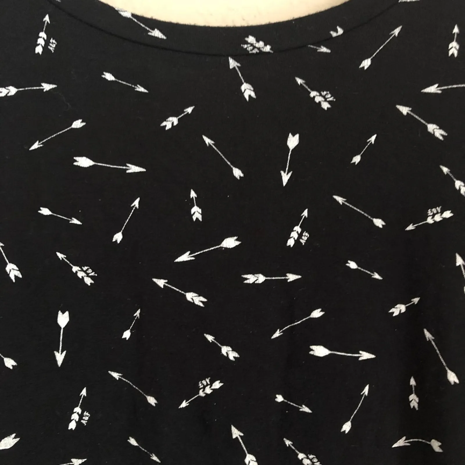 Abercrombie & Fitch Black Arrow Top Short Sleeve Y2K Tee Valentines Cupid A&F - Image 3