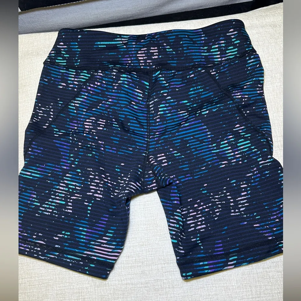 Title Nine  mad dash running short 4” Vignette - Image 6