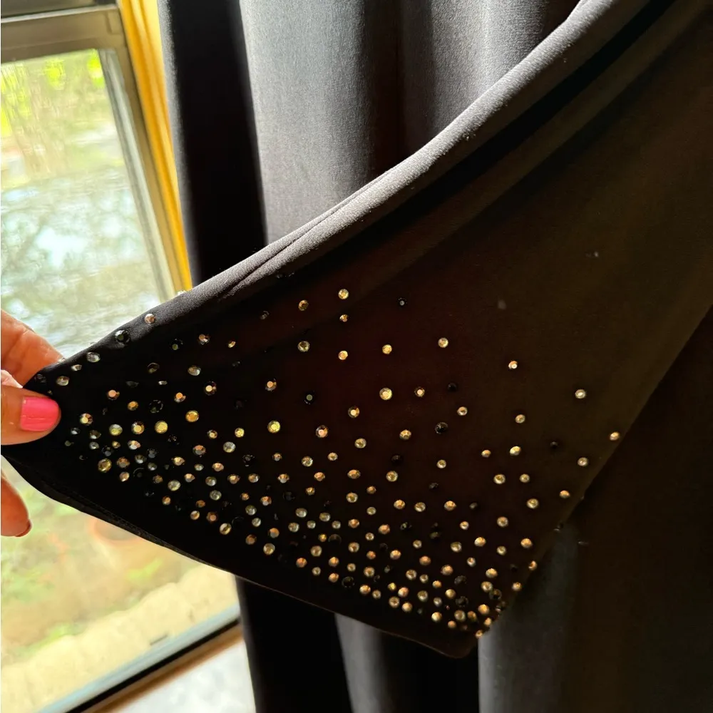 Jessica Howard with Embellished Details - Image 8