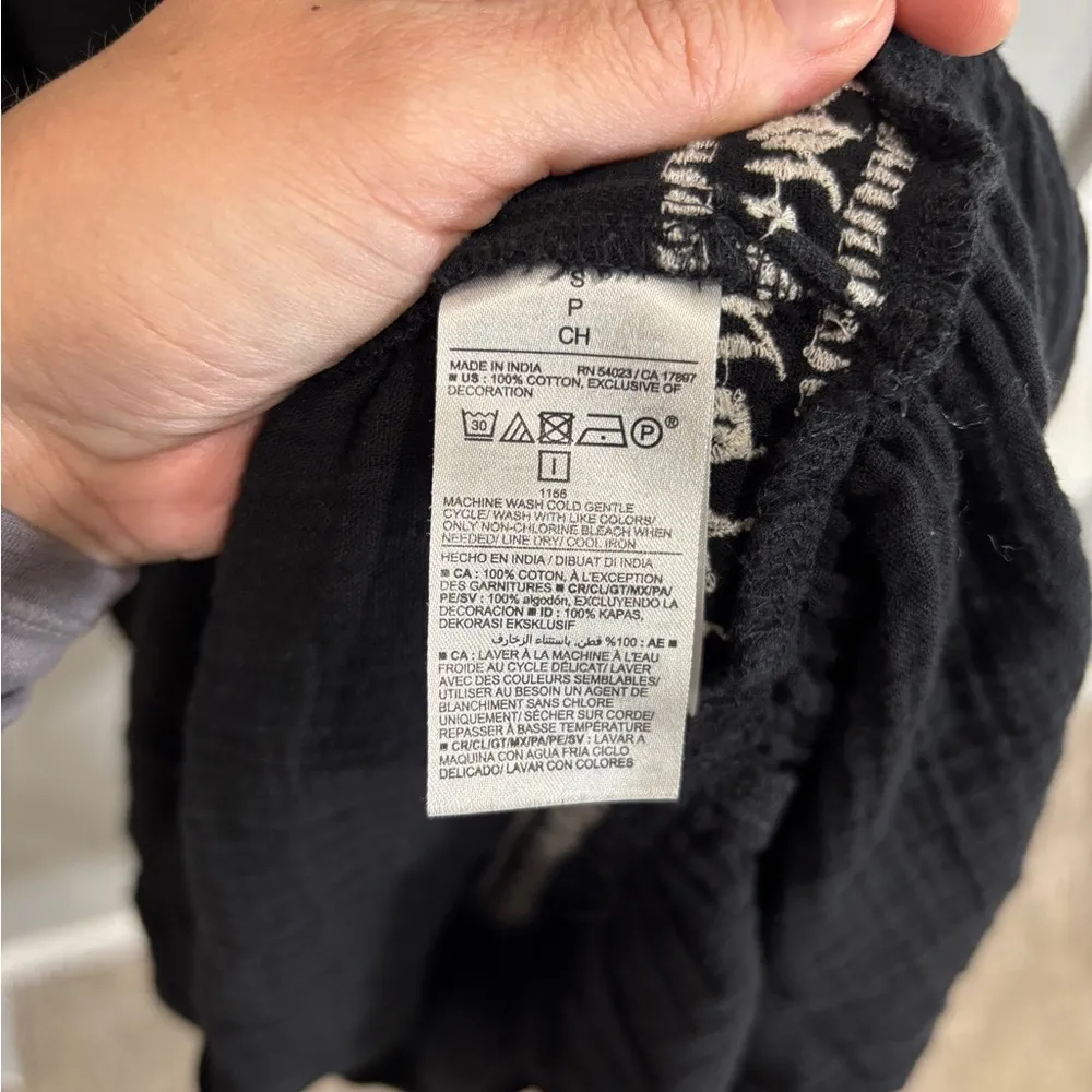 Old Navy Black Crinkle Crepe Gauzy V-Neck Boho Maxi Prairie Dress Size Small - Image 11