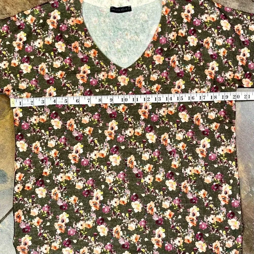 NWT Nally & Millie Green Floral V - Image 8
