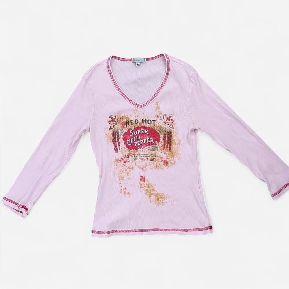 BOGO Vintage Y2K Lapis Red Hot Super Chili Pepper Graphic V - Image 2