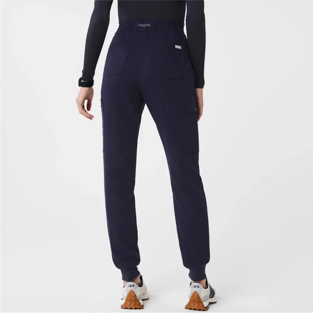 Figs Navy scrub pants jogger medium - Image 3