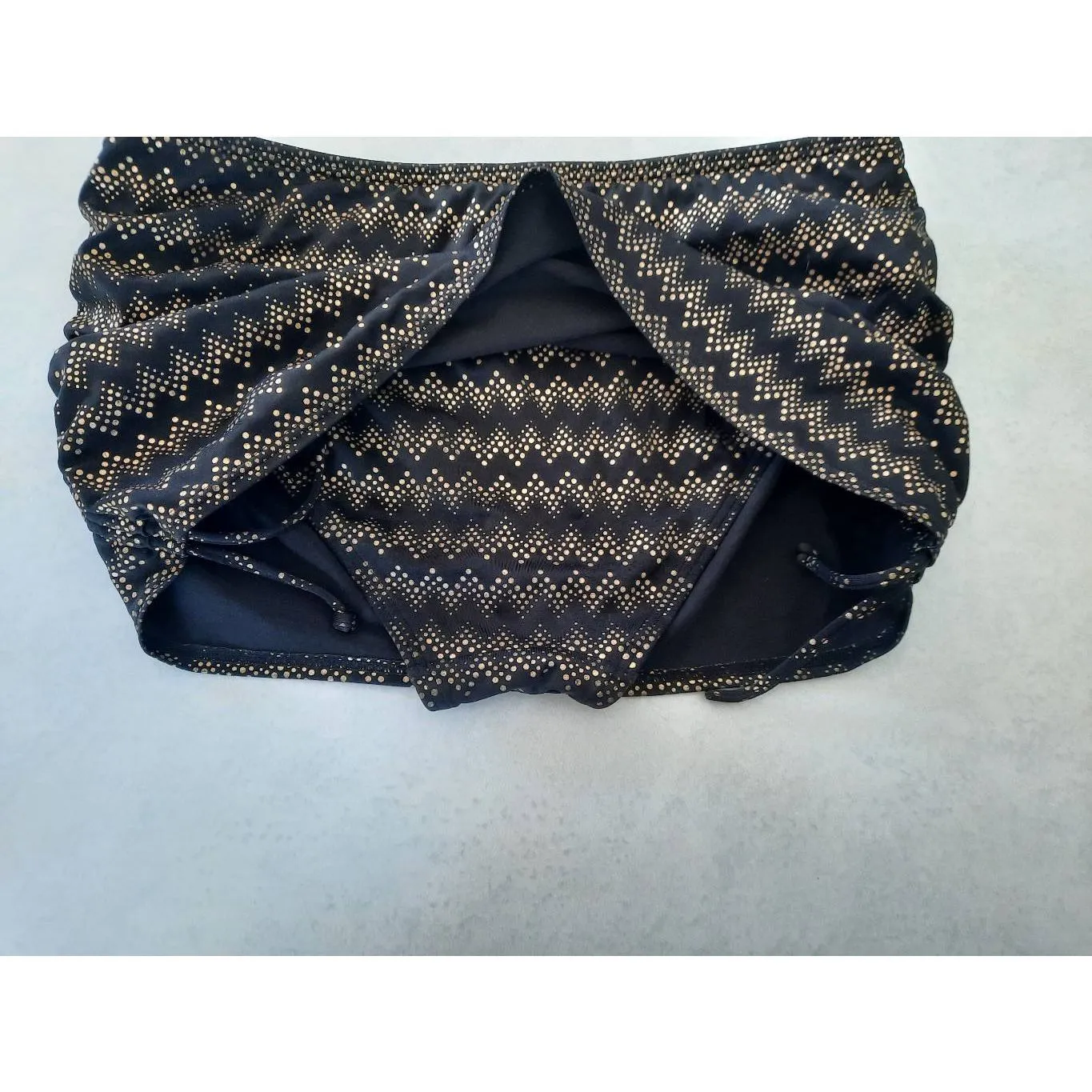 Victoria's Secret Swim Size M Black & Gold Chevron Skirted Bikini Bottom - Image 5