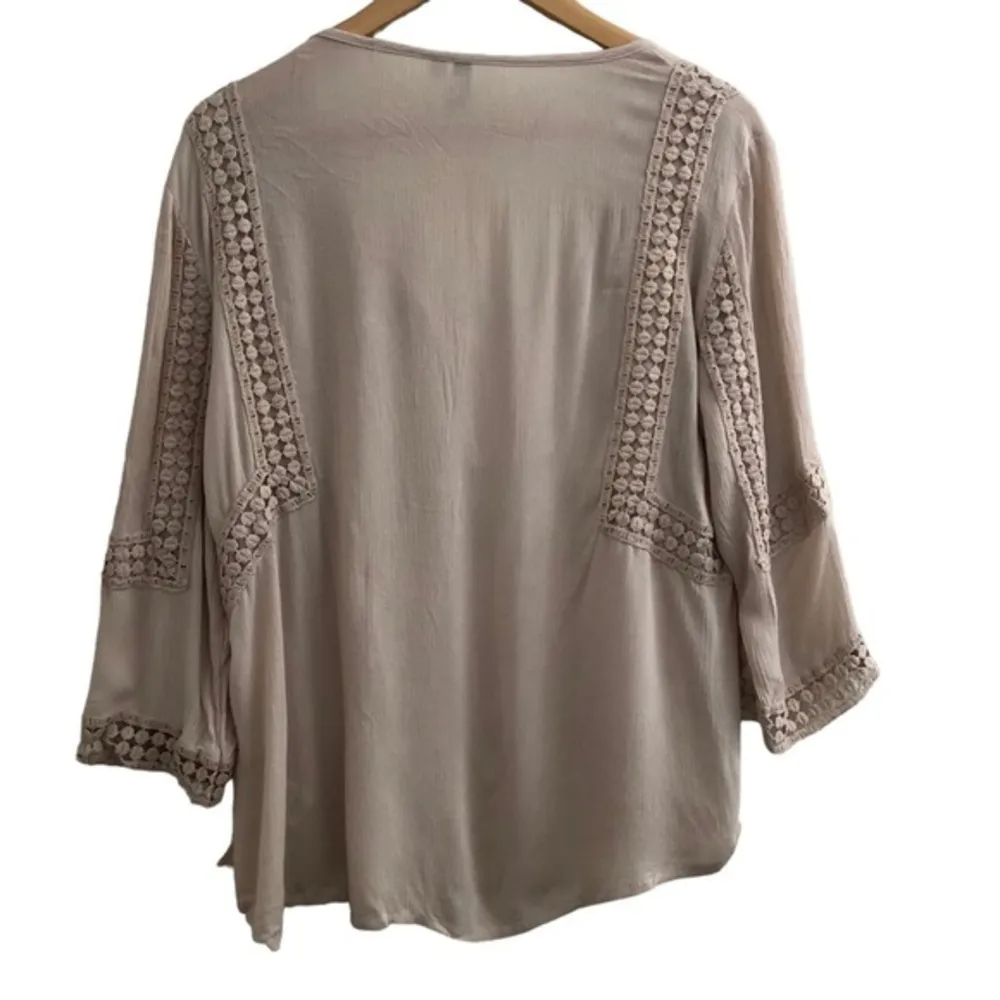 🔵 SALE 3/$25 KUT FROM THE KLOTH BOHO BEIGE TASSEL RAYON TUNIC BLOUSE TOP M - Image 3