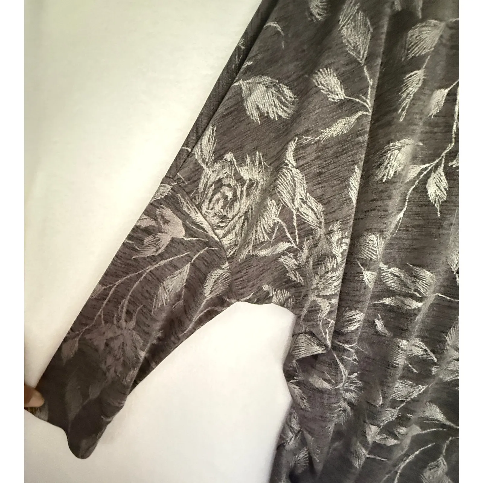 White House‎ Black Market Floral Jetsetter Tunic Top Size M Dolman Sleeve Vacay - Image 5