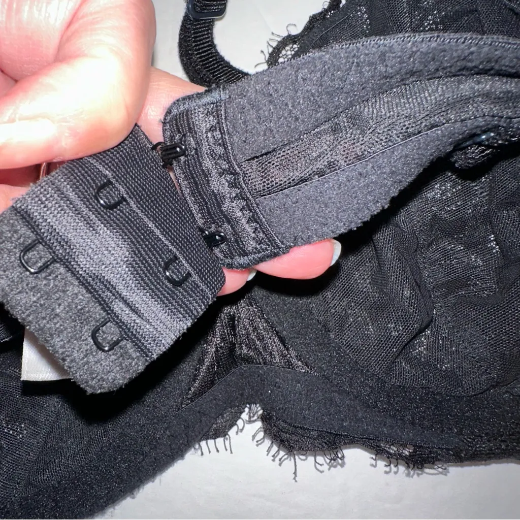 Victoria’s Secret Pink Elegant Black Lace Bra unlined size 36D - Image 10