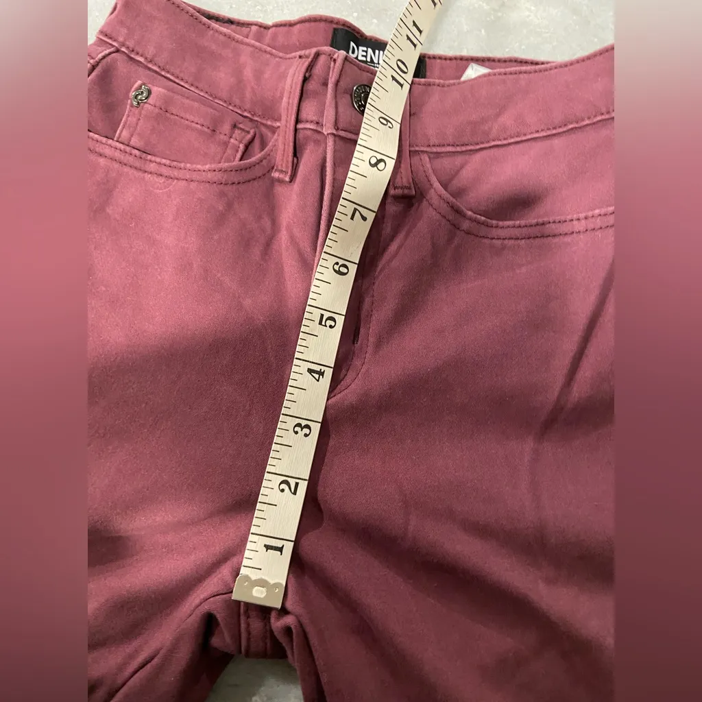 Denizen Levi’s Size 4 High Rise Super Skinny Soft Chino Pants  Burgundy Stretch - Image 7