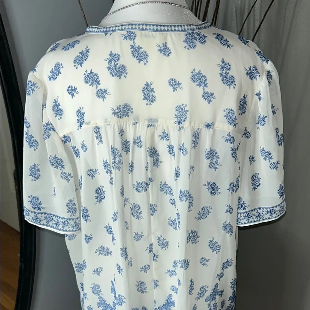Max Studio Blue and White Boxy Short Sleeve Blouse - Image 7