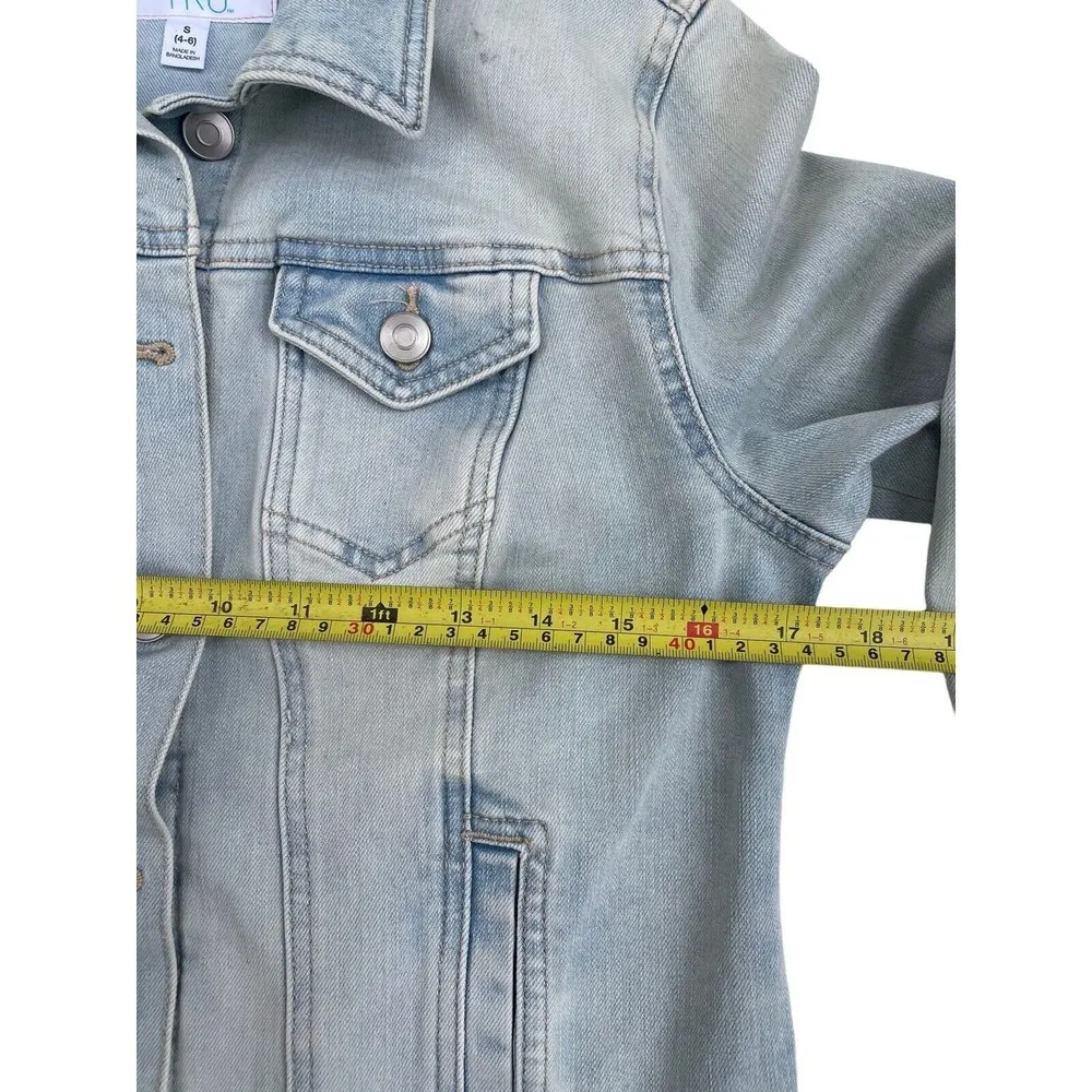 Time and Tru Women's Light Blue Denim Small Jacket - Image 6