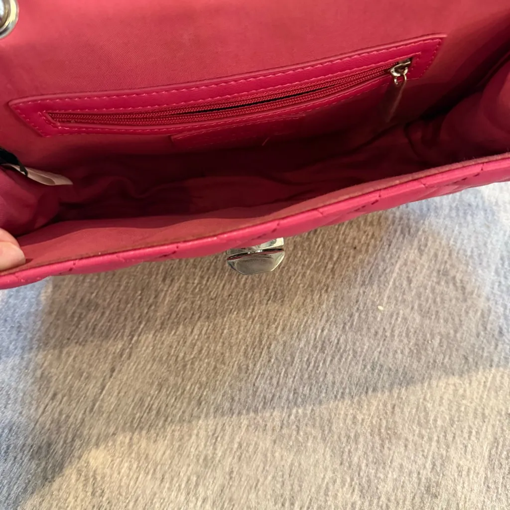 Express Quilted Leather Chain Strap Shoulder Bag Pink - Image 6