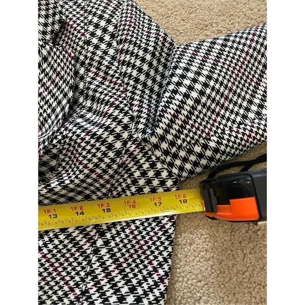 White House Black Market Blazer - Image 5