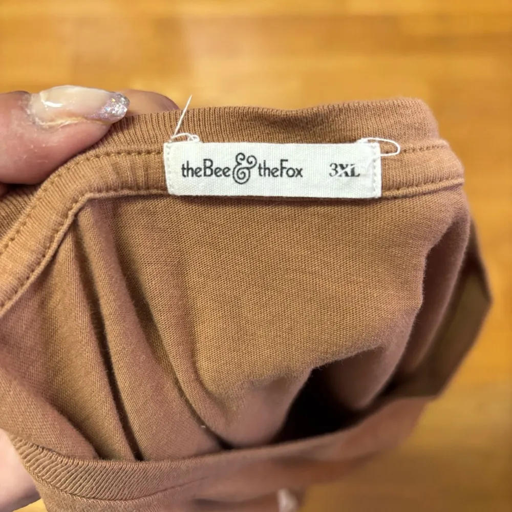 The Bee & The Fox Carry As You Climb Boho Preppy Scoop Neck T - Image 4