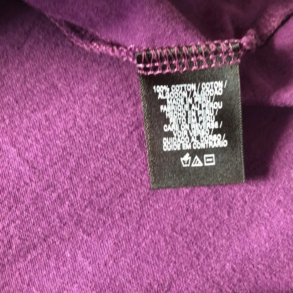 TAHARI Purple V-Neck T-Shirt - Image 8