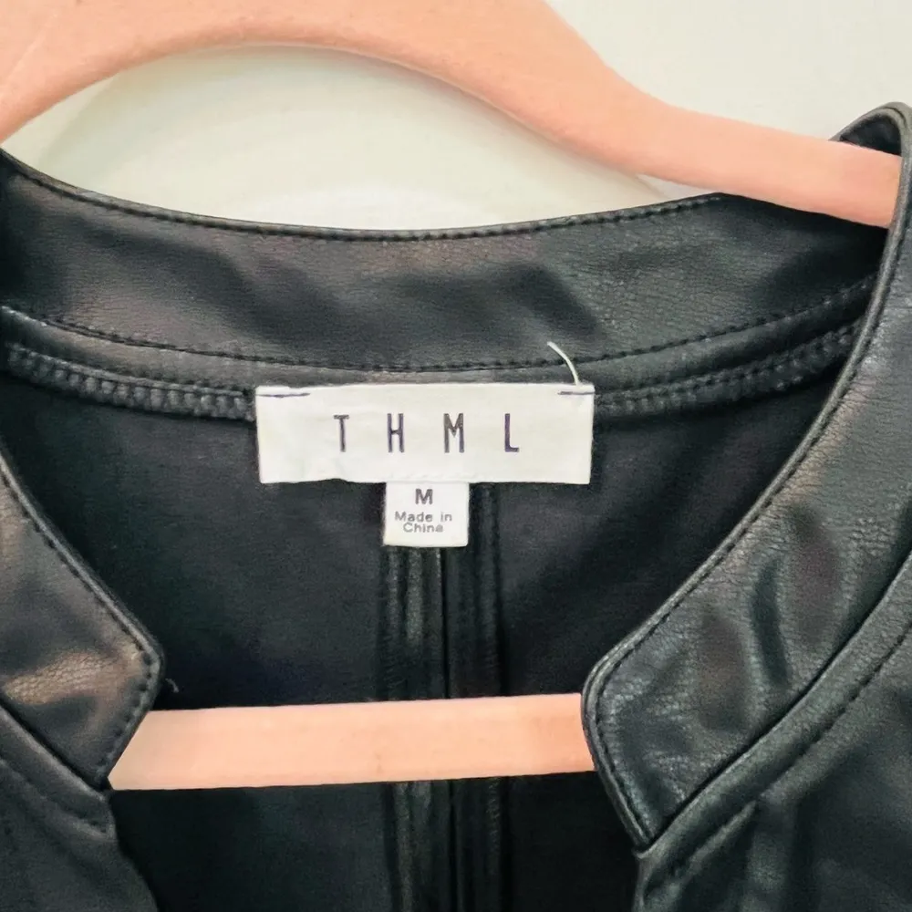 THML - Flutter Sleeve V-Neck Dress - Black leather size Medium - Image 5