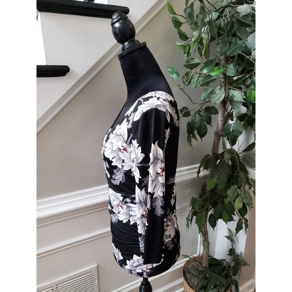 White House Black Market Blouse Women Medium Black White Floral V Neck Stretch - Image 7