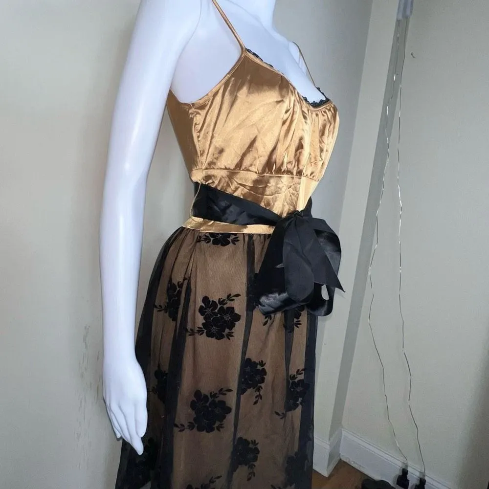 Heart Soul Cocktail Dress in Gold with Black Lace Overlay - Image 4