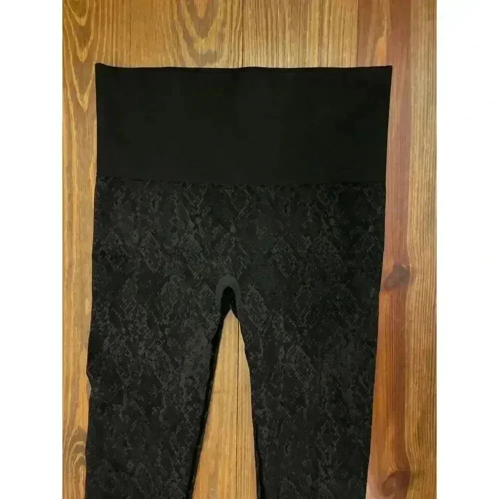 Soma Slimming Black Jaquard Leggings, sz L Regular - Image 5