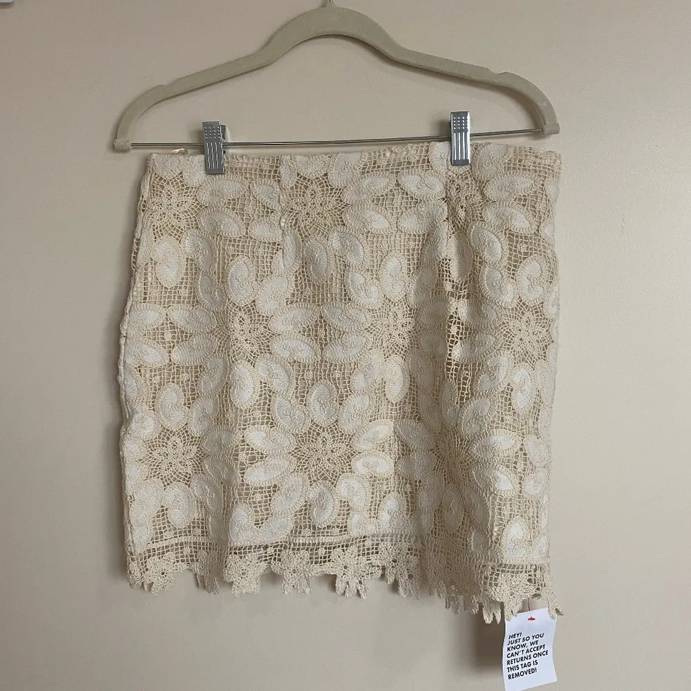 Topshop Lace Mini Skirt with Floral Trim in Ivory - Image 5