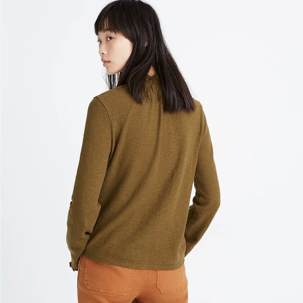 🔵 SALE 3/$25 MADEWELL TEXTURE & THREAD LONG SLEEVE SMOCKED RUFFLED MOCK NECK TOP - Image 3