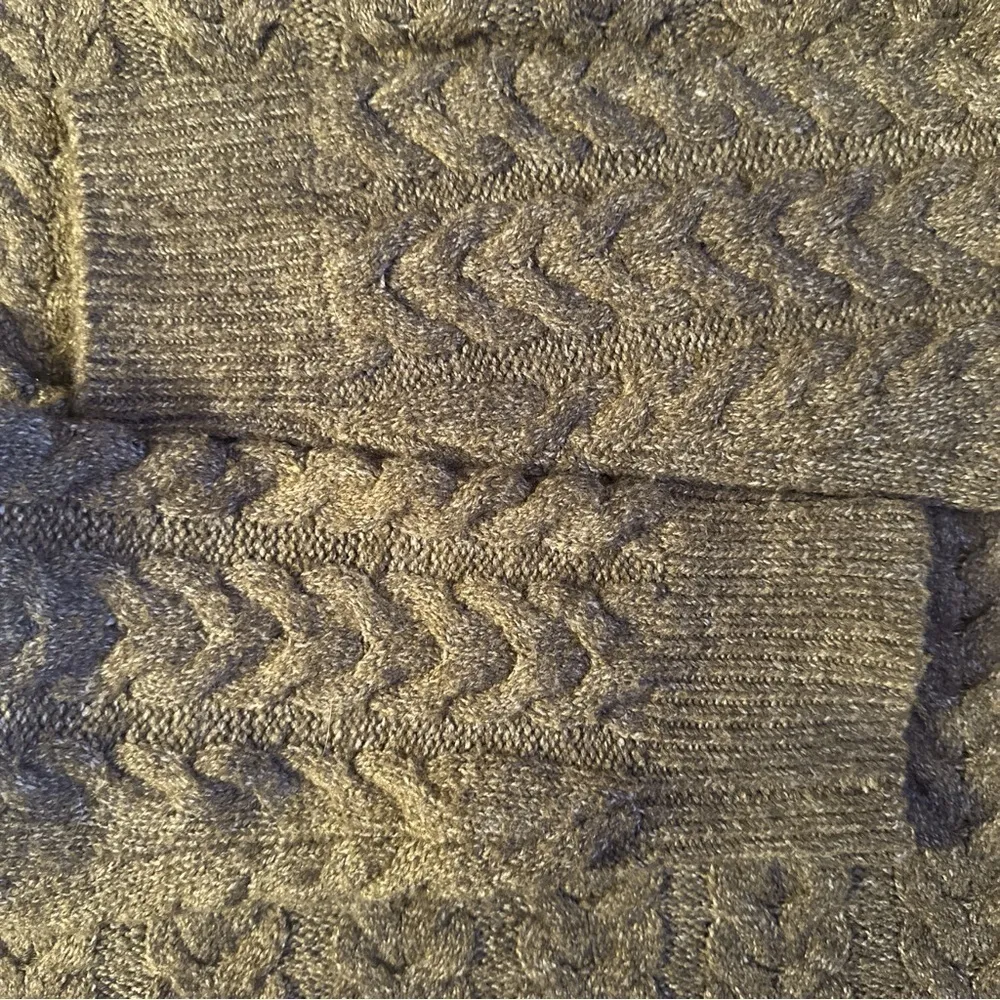 Ashley by 26 International Vintage Green Cropped Cable Knit Long Sleeve Sweater - Image 6