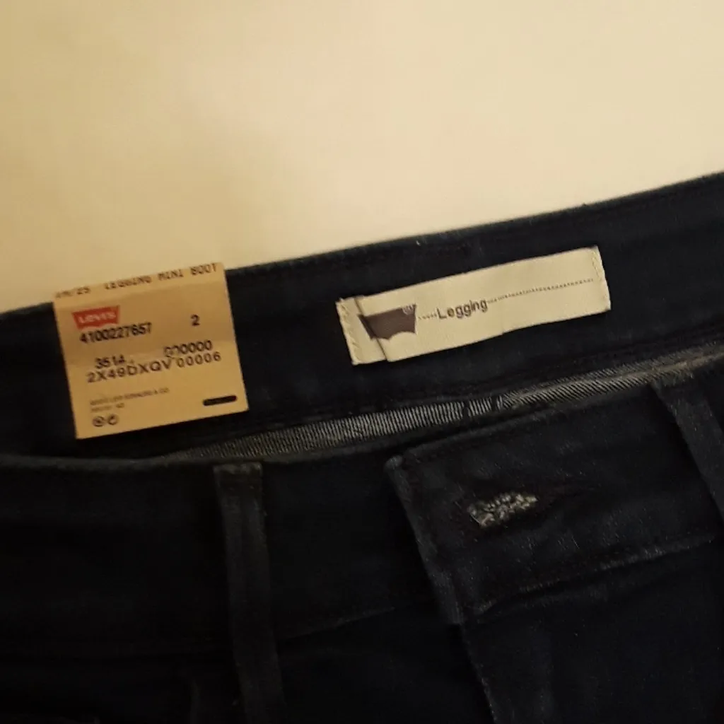 Levi's Dark Wash New Legging Mini Boot Denim Jean’s A37 - Image 4