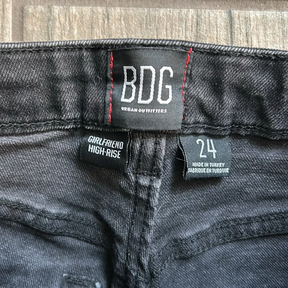 BDG girlfriend high rise button front jeans - Image 4