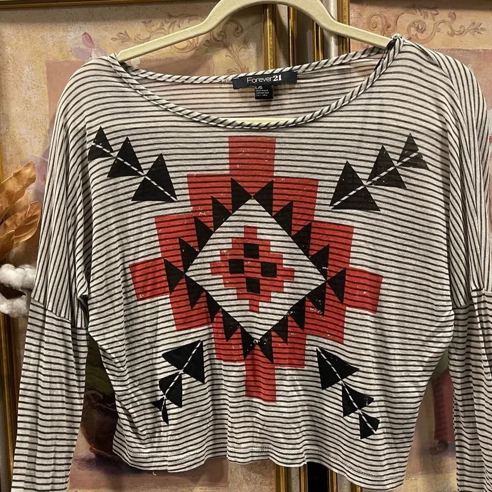 Forever 21 cropped Bohemian  Top
Size L - Image 3