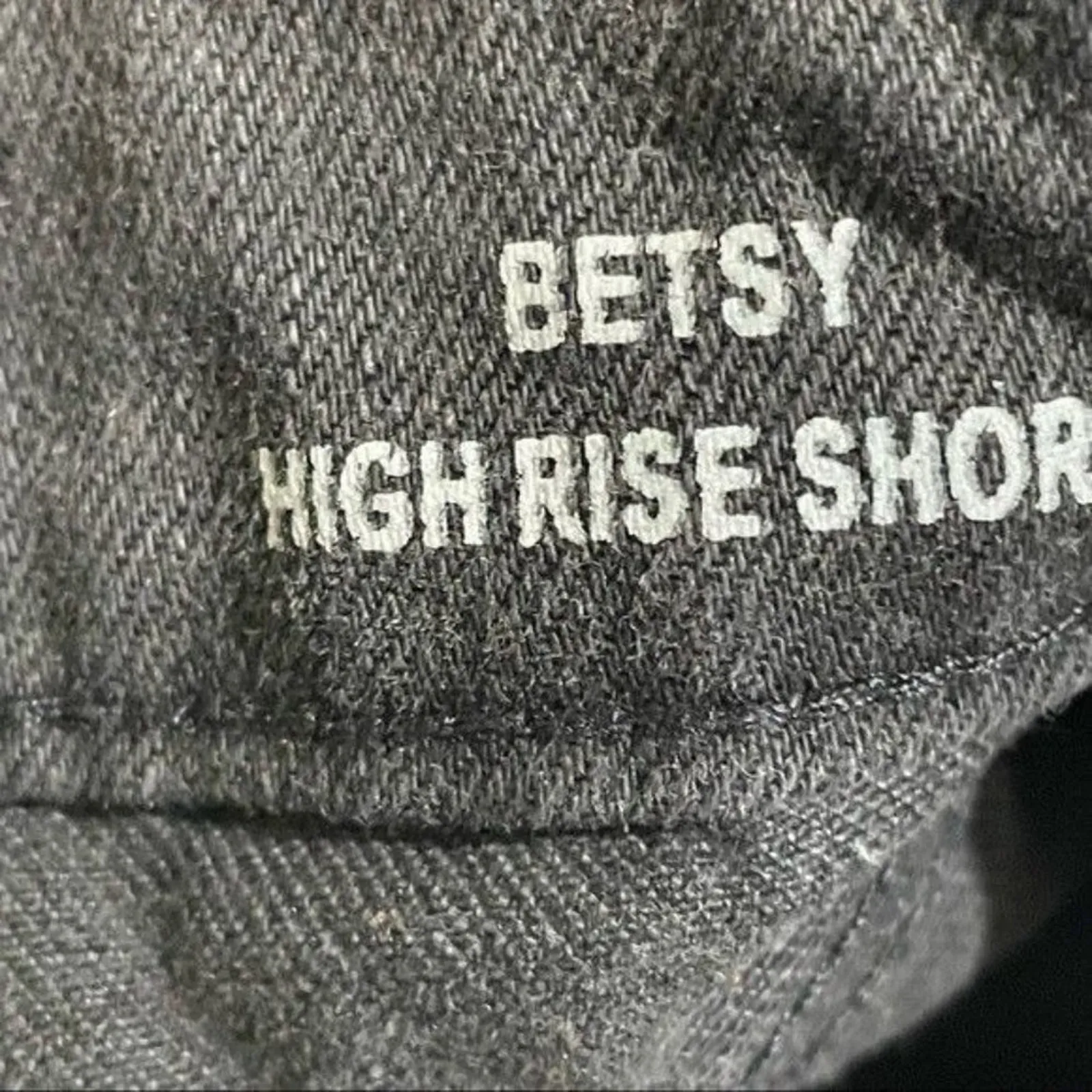 Velvet Heart · Seze 25 · Betsy Shorts · Button Fly High Rise · Black Wash - Image 5