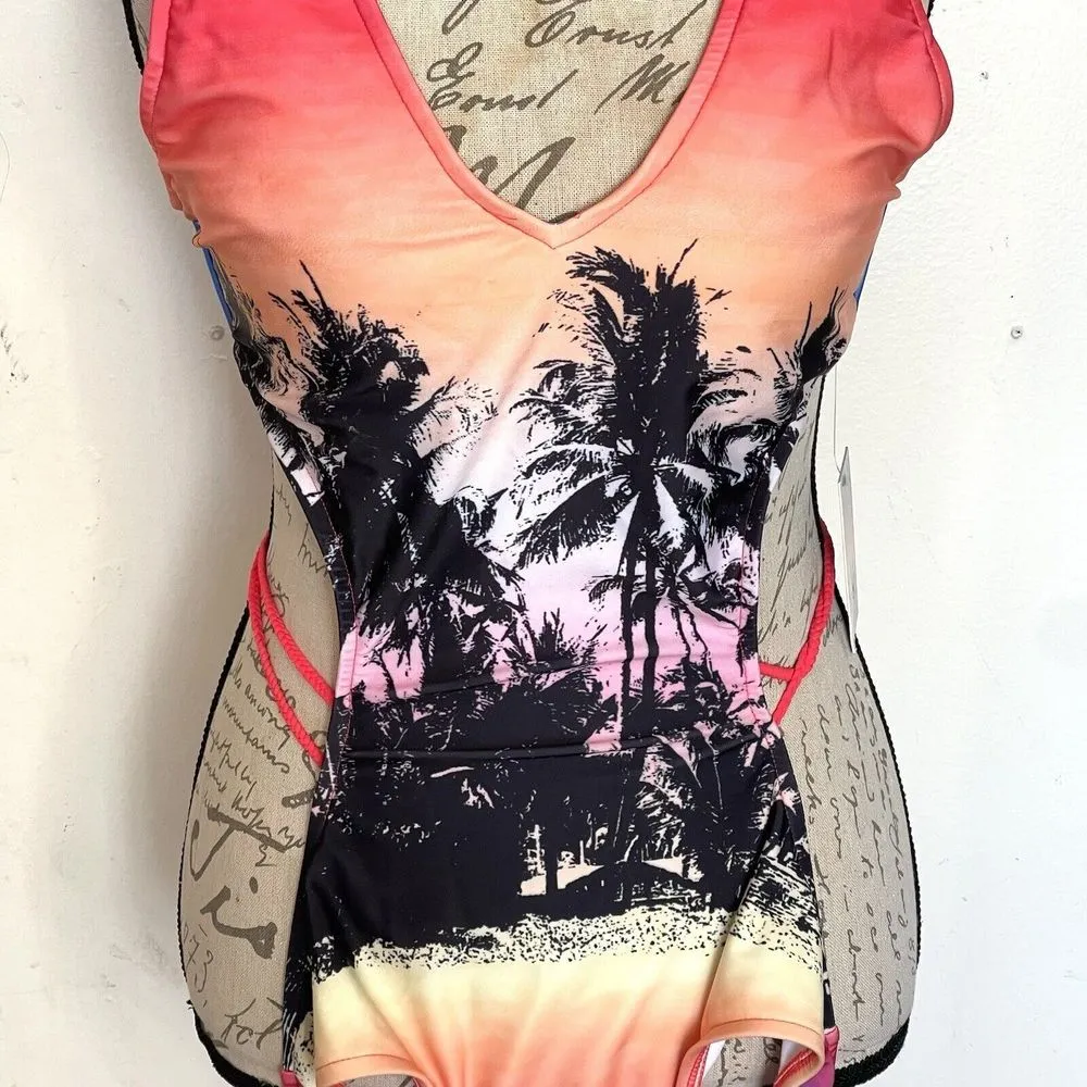 HeartSoul Women's Bikini Sz Medium Swimsuit One piece Padded Open Back Cut Side - Image 2