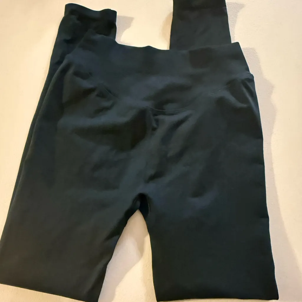 NEW Gymshark Women’s Titanium Blue Small Sweat Seamless Leggings Cutout - Image 4