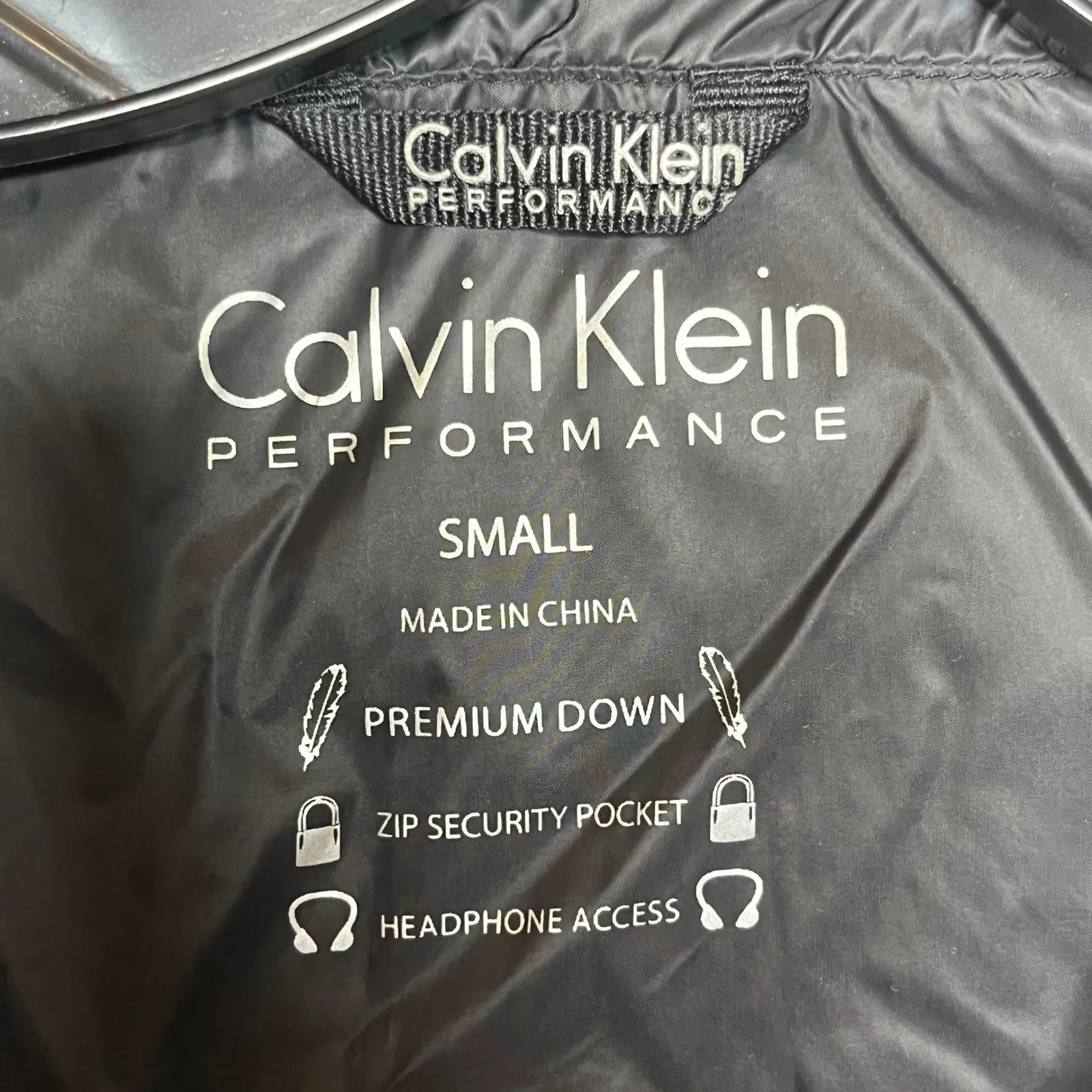 Calvin Klein Performance PREMIUM DOWN Size Small Drama Collar Puffer Vest Jacket - Image 8