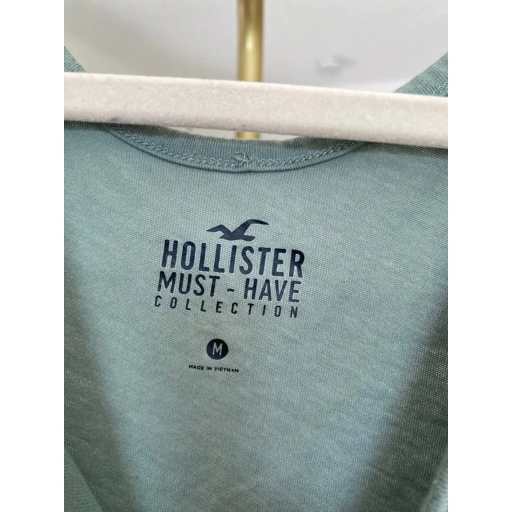 Hollister Sage Green Logo Tank Top M Must-Have Collection Resort Vaca Beach Soft - Image 6