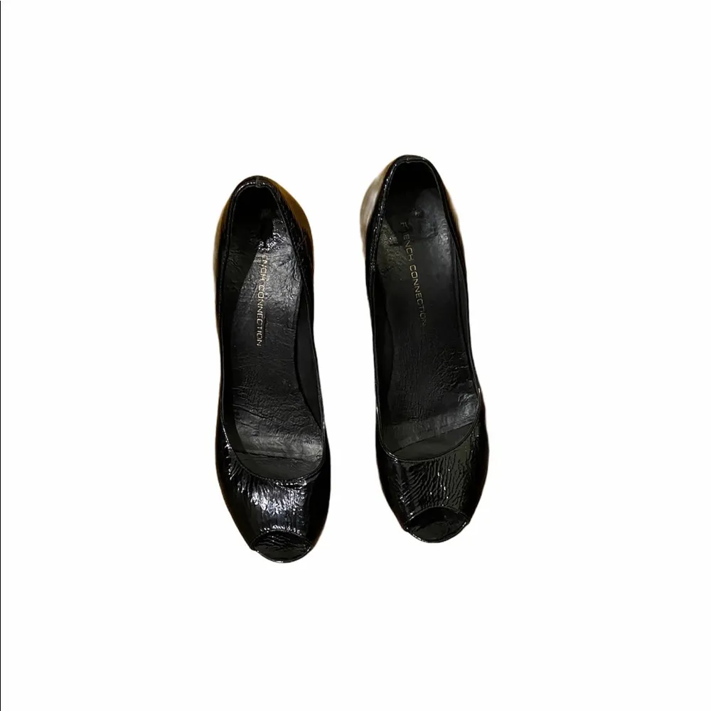 French Connection size 10 peep toe patent leather. - Image 2
