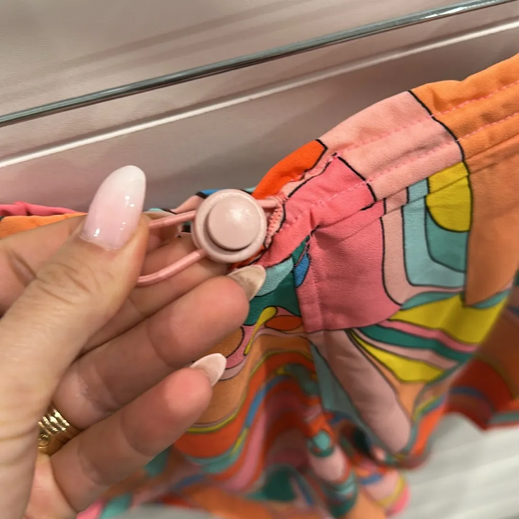 Olivaceous Colorful Abstract Patterned Shorts - Image 3