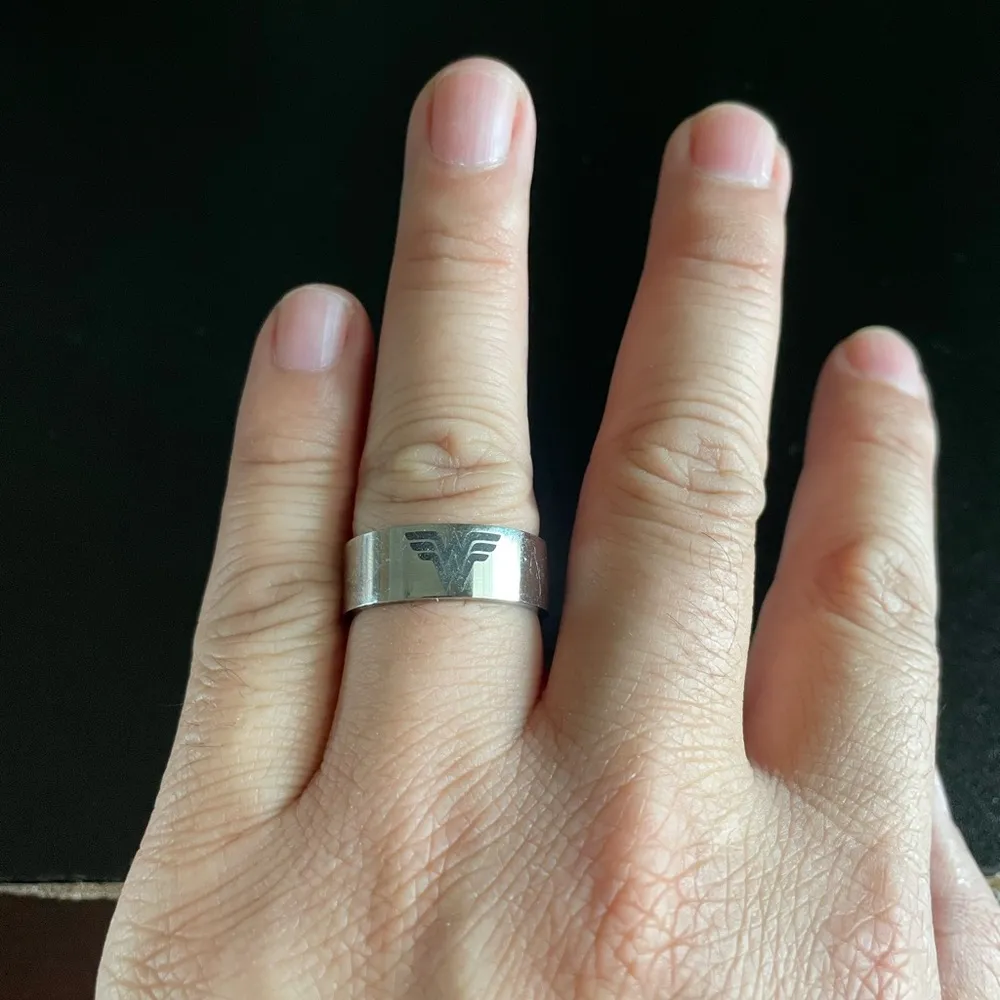 Wonder woman ring size 9 - Image 5
