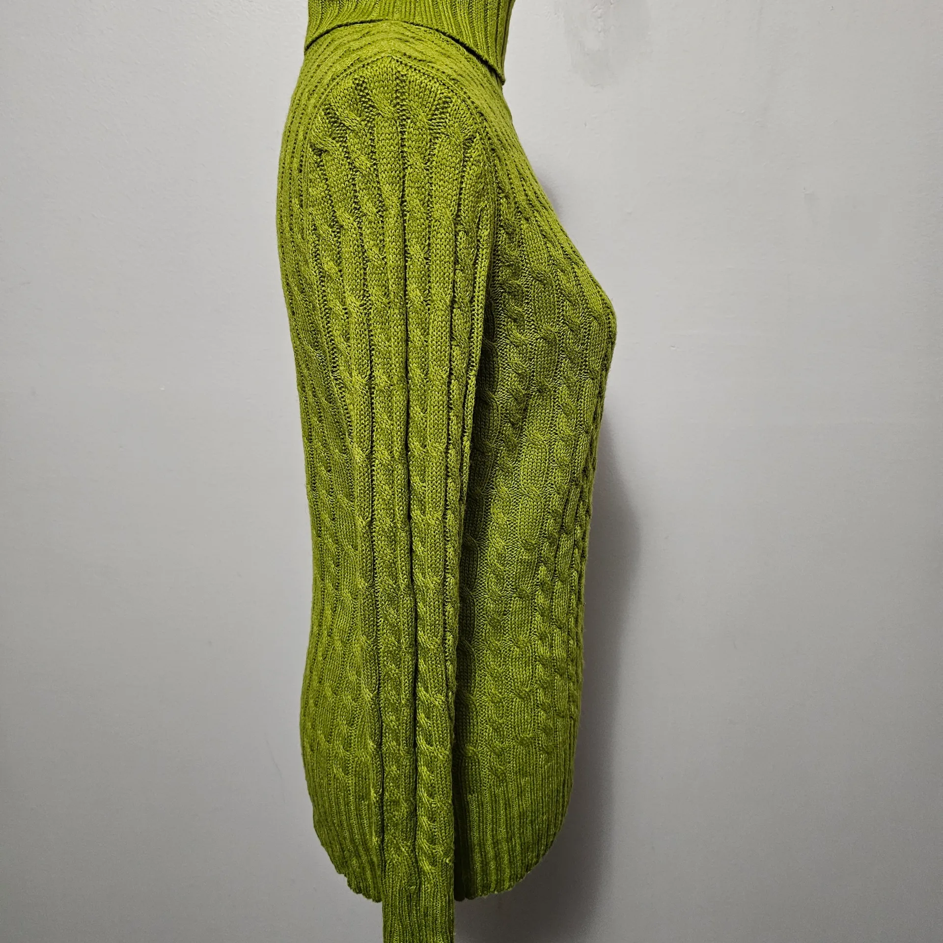 Talbots Lime Green Cable Knit Turtleneck Sweater Medium Preppy Wardrobe Staple - Image 4