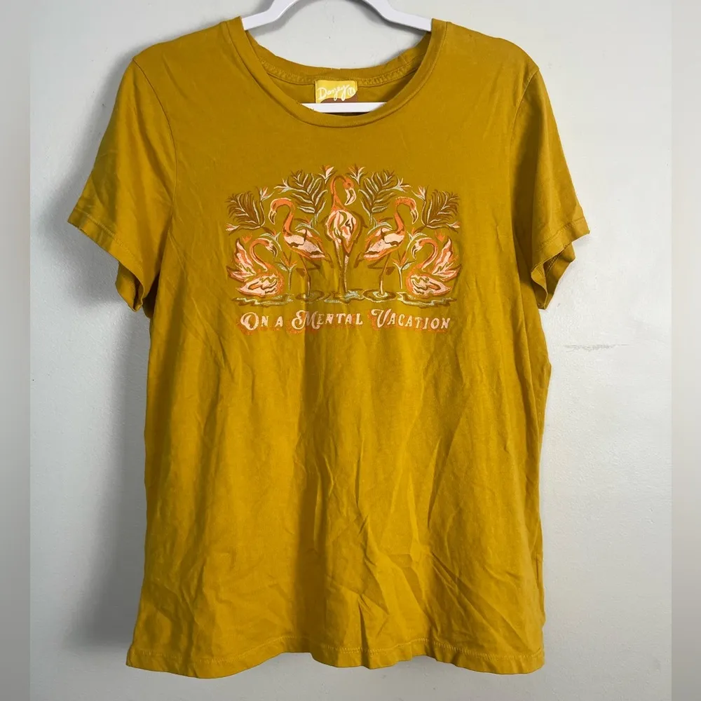Dazey LA ‘on mental vacation’ yellow/pink distressed tshirt size medium - Image 2