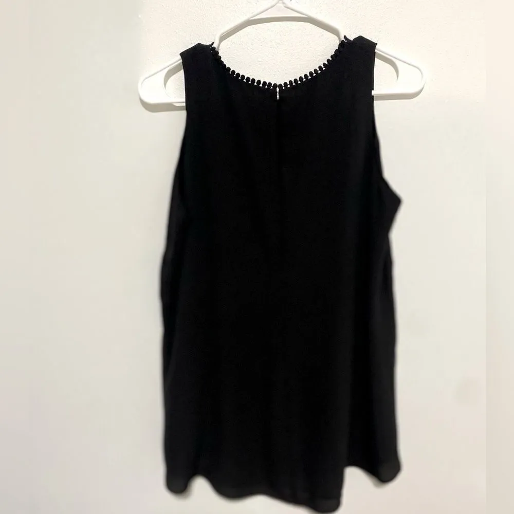 White House Black Market Black Embroidered Shell Sleeveless Top - Image 7