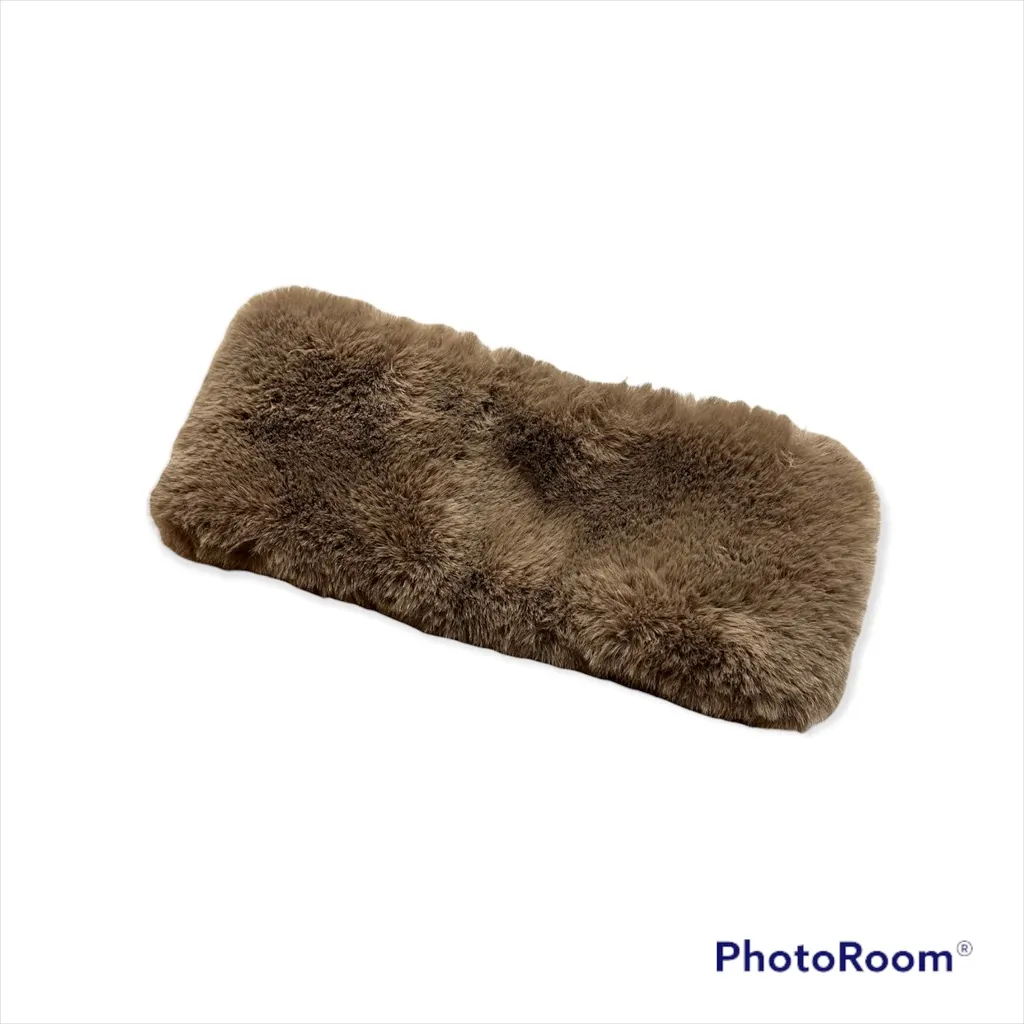 Faux fur Slavic mob wife head band in caramel brown - Image 2
