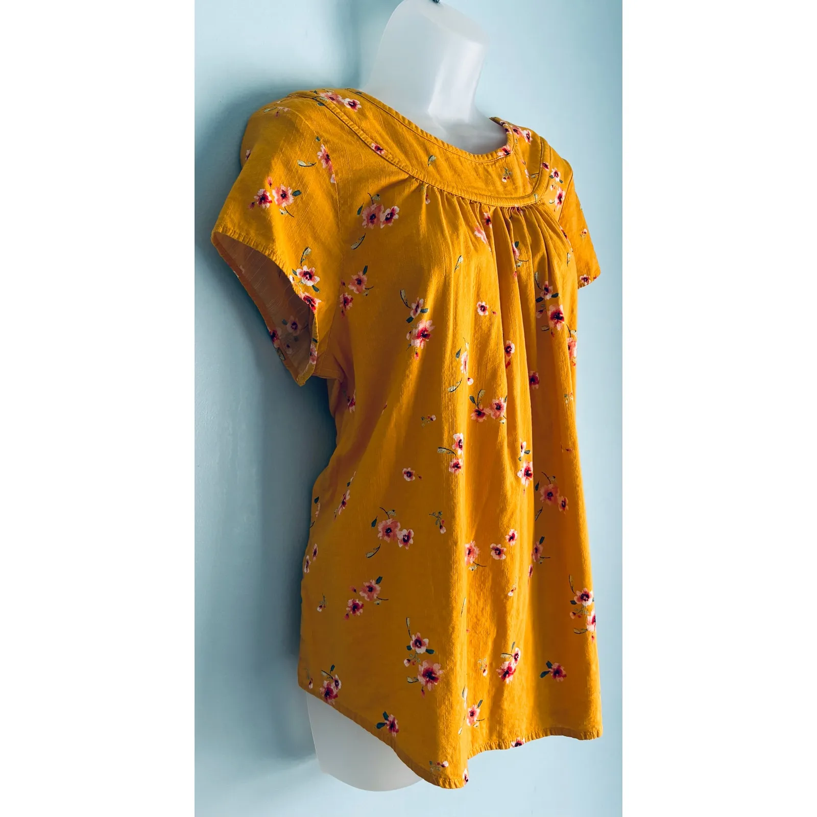 St. John's Bay Top Short Sleeve Mustard Women's Large Floral Fairy - Image 2