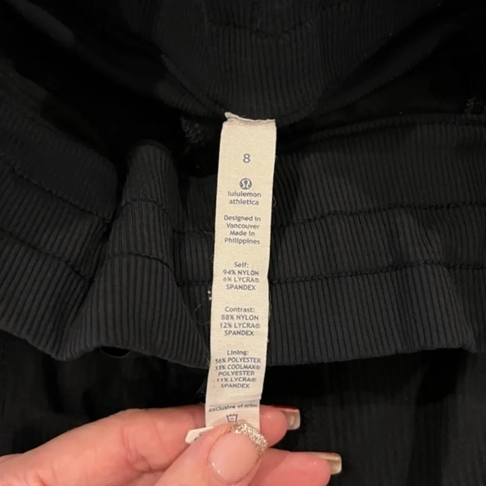 Lululemon dance studio cropped‎ pants black size 8 - Image 6