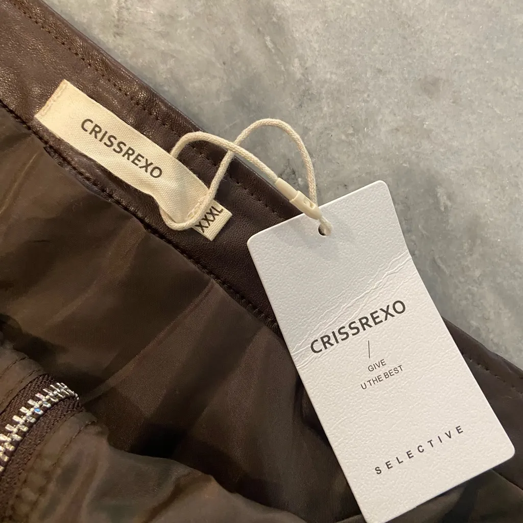 NWT Crissrexo Size XXXL Brown Faux Leather Front Zip Asymmetrical Mini Skirt - Image 7