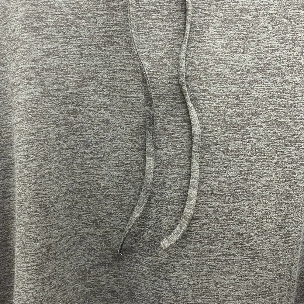 Girlfriend Collective Cropped Pullover Hoodie XS in Dark Heather Green - Image 2