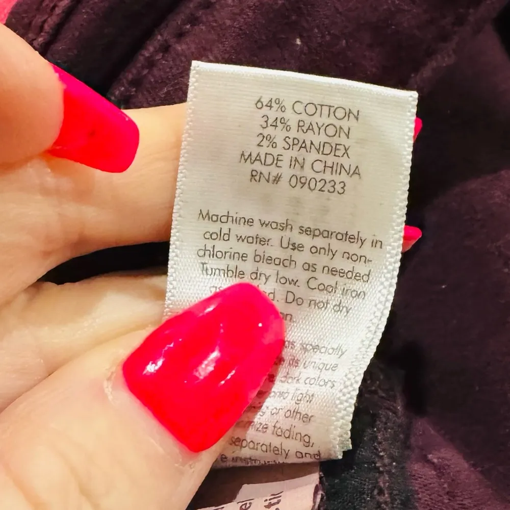 Bullhead High Rise Skinniest Maroon Distressed Jeans - Image 10