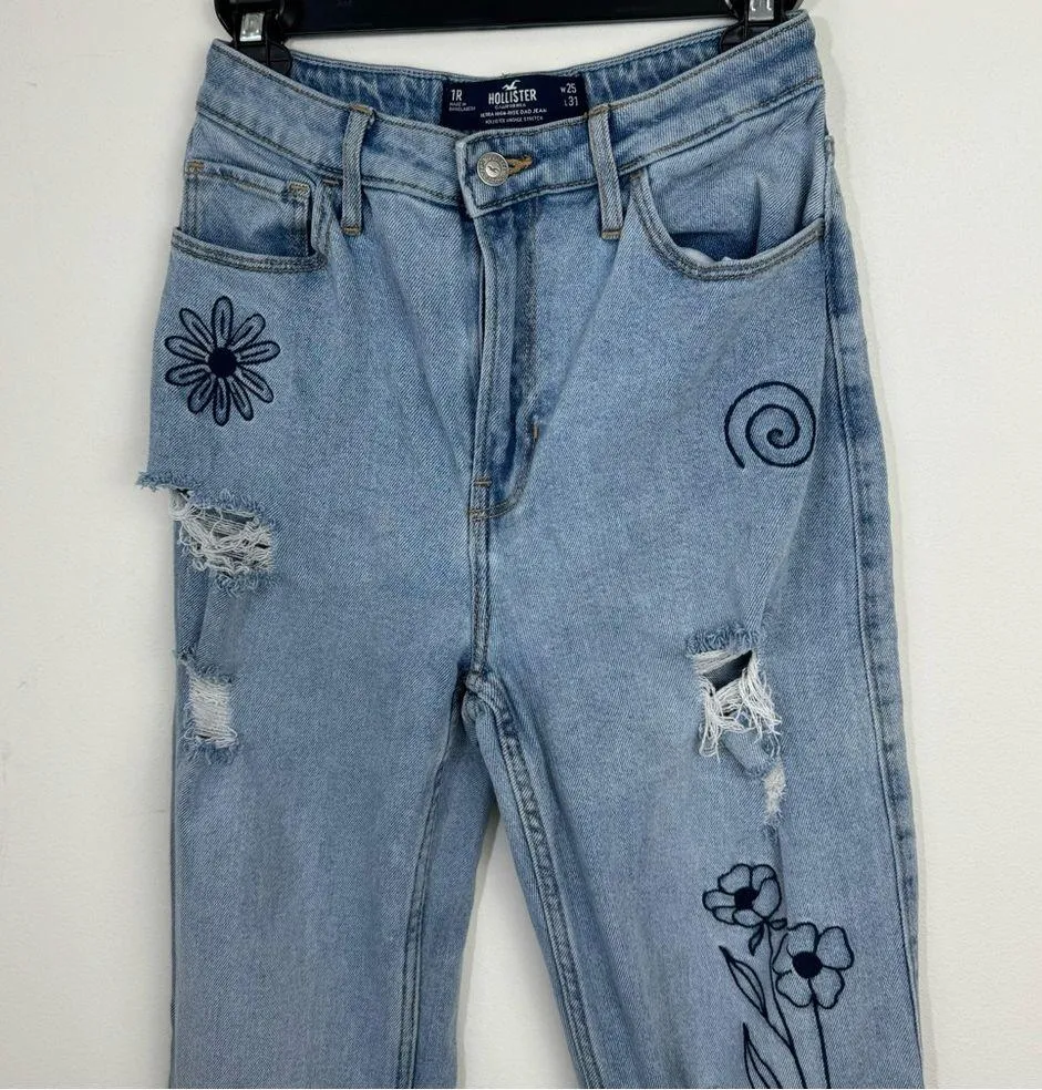 Hollister Ultra High-Rise Floral Embroidered Dad Jeans Size 1R waist 25 - Image 4