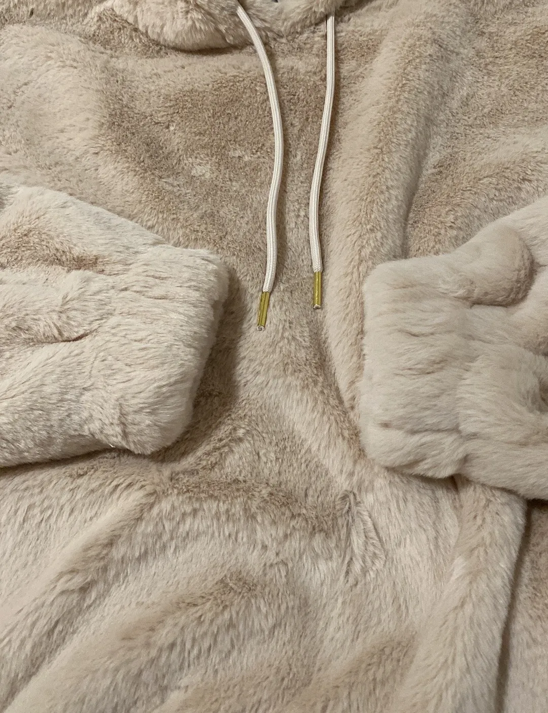 Cozy Faux Fur Hoodie Size XS - Image 5