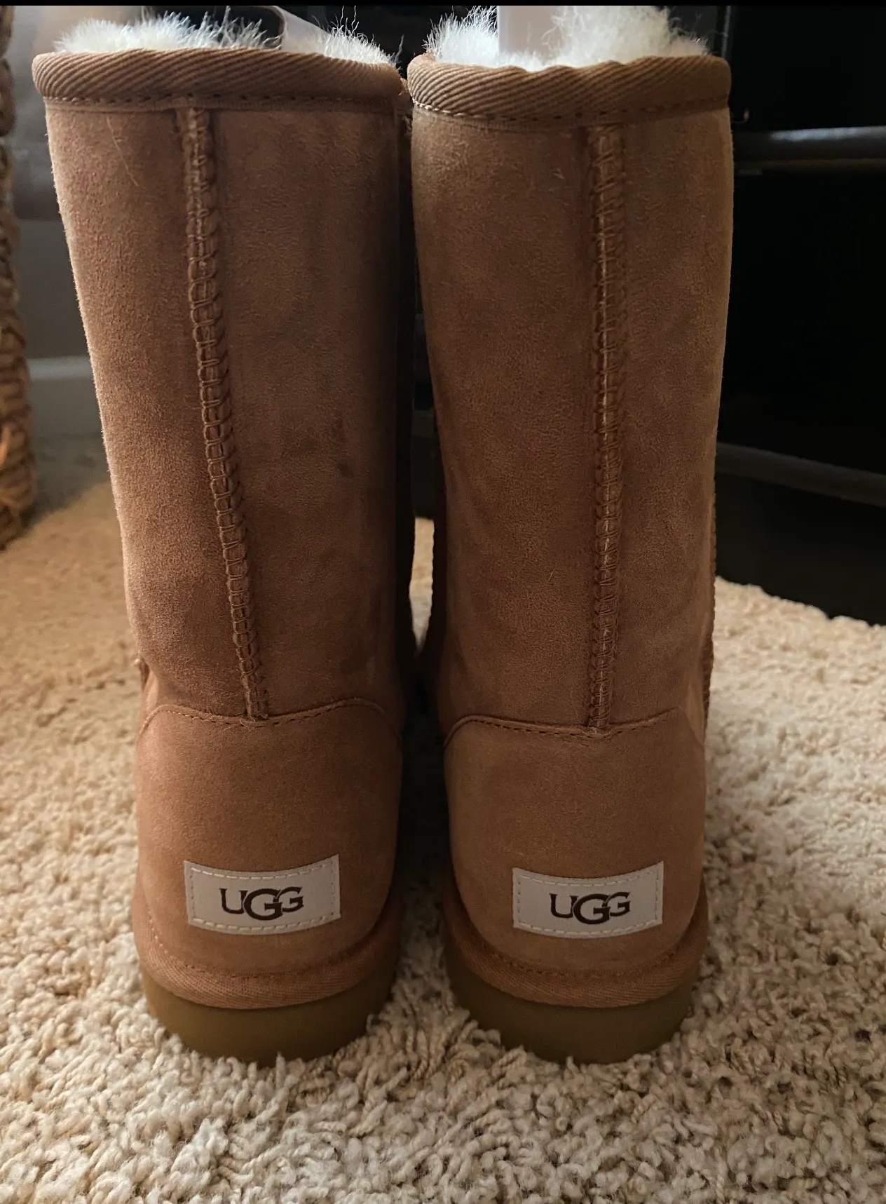 UGG Classic Short II Boot - Image 4