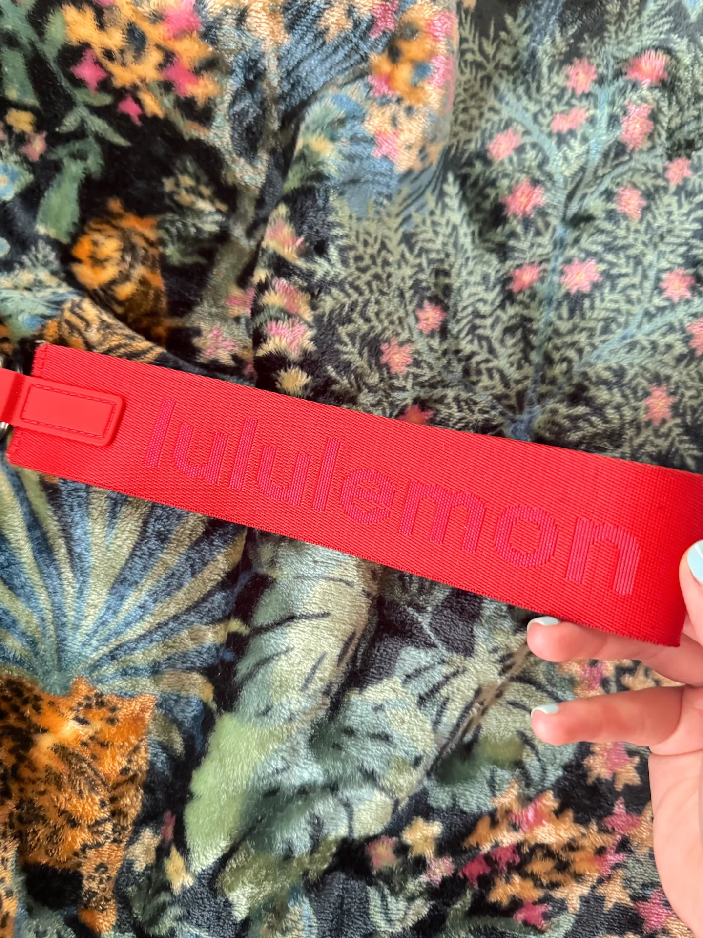 Never Lost Lululemon Keychain - Image 2