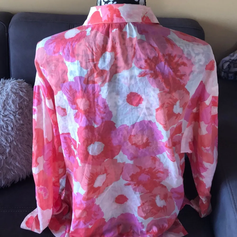 ANN TAYLOR LOFT Floral Button Down Shirt Size M - Image 5